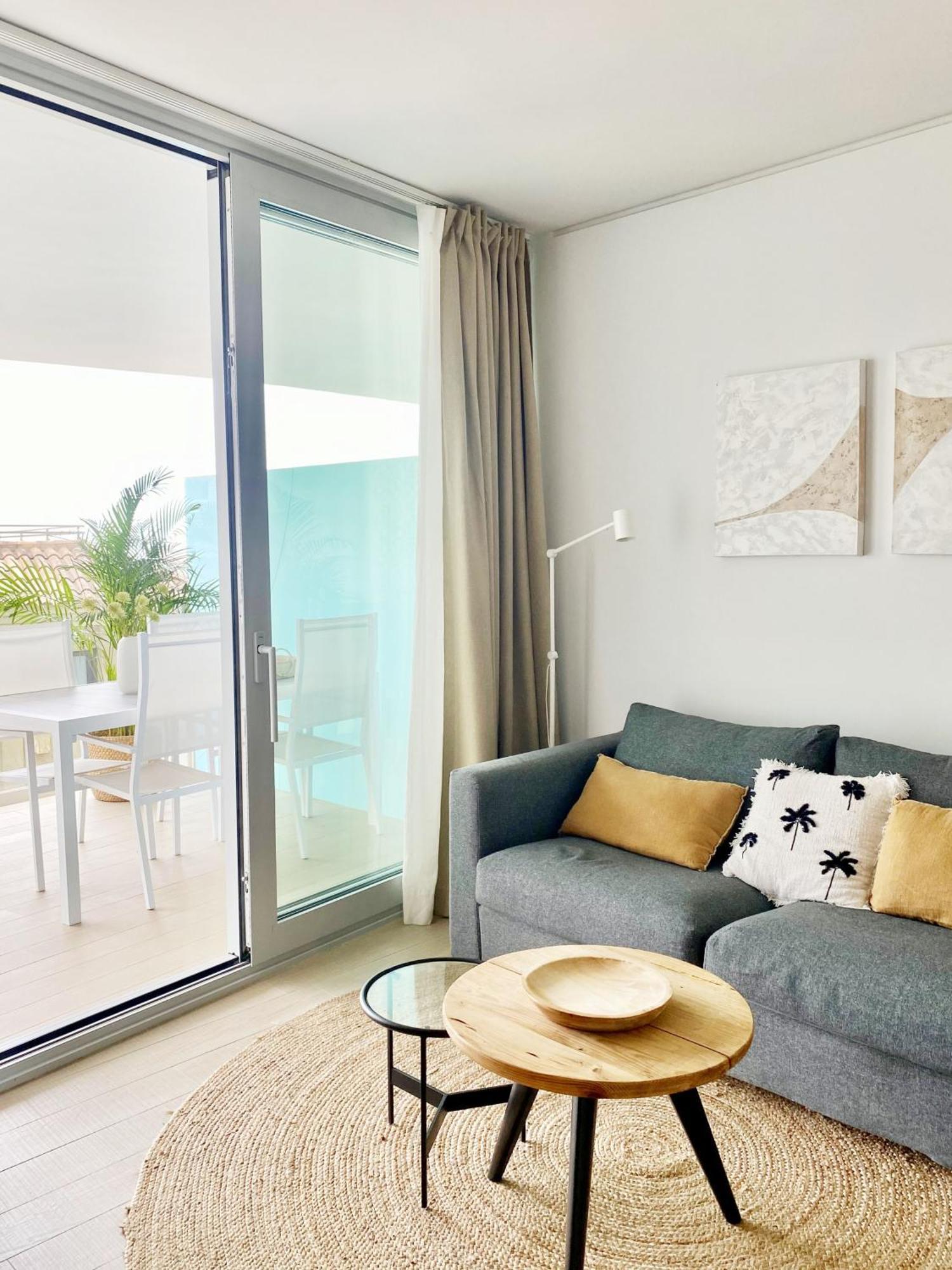Fantastic Apartment In The Wave Just Steps From Carvajal Beach - Pool And Free Parking Fuengirola Eksteriør billede