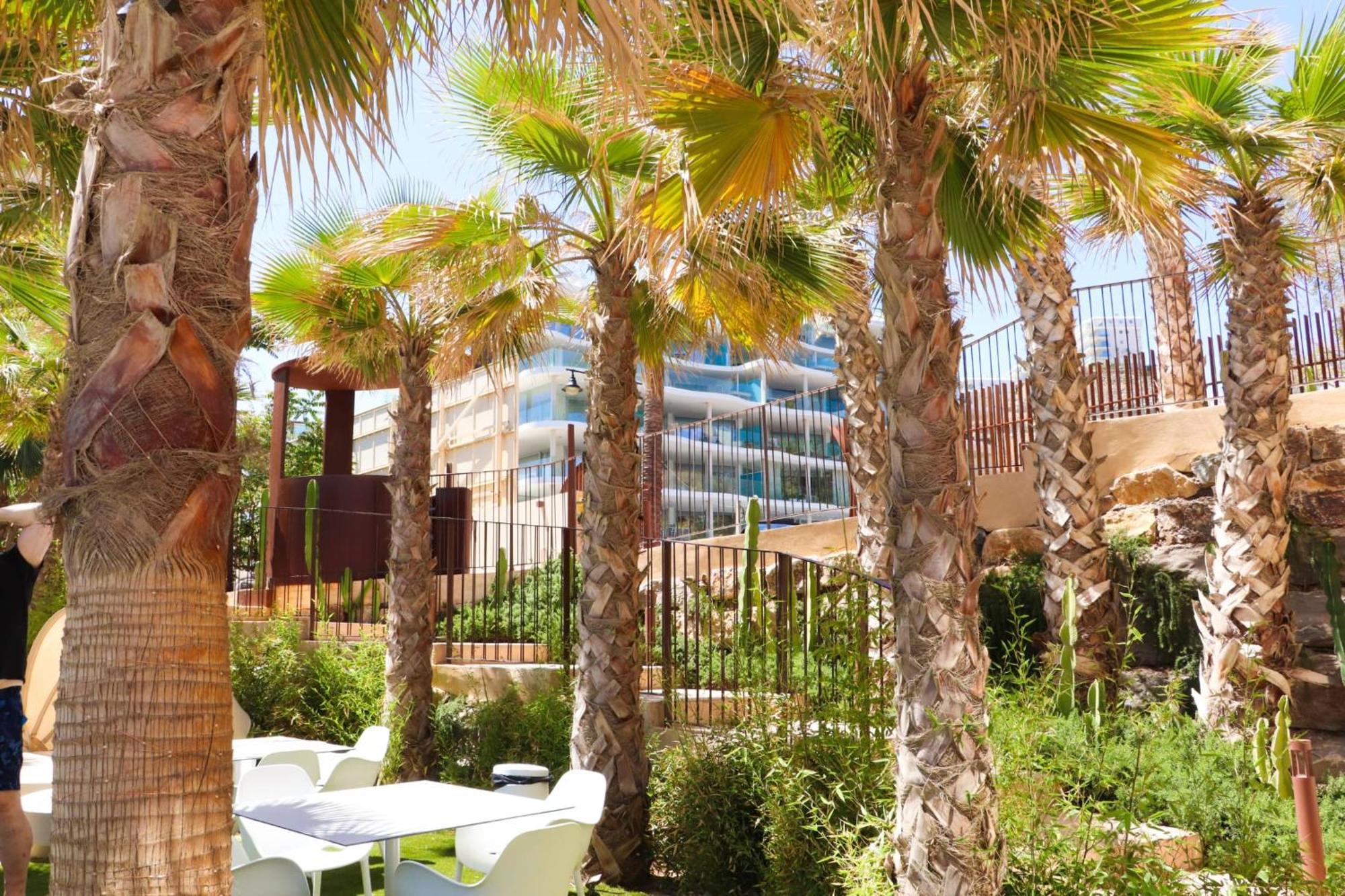Fantastic Apartment In The Wave Just Steps From Carvajal Beach - Pool And Free Parking Fuengirola Eksteriør billede
